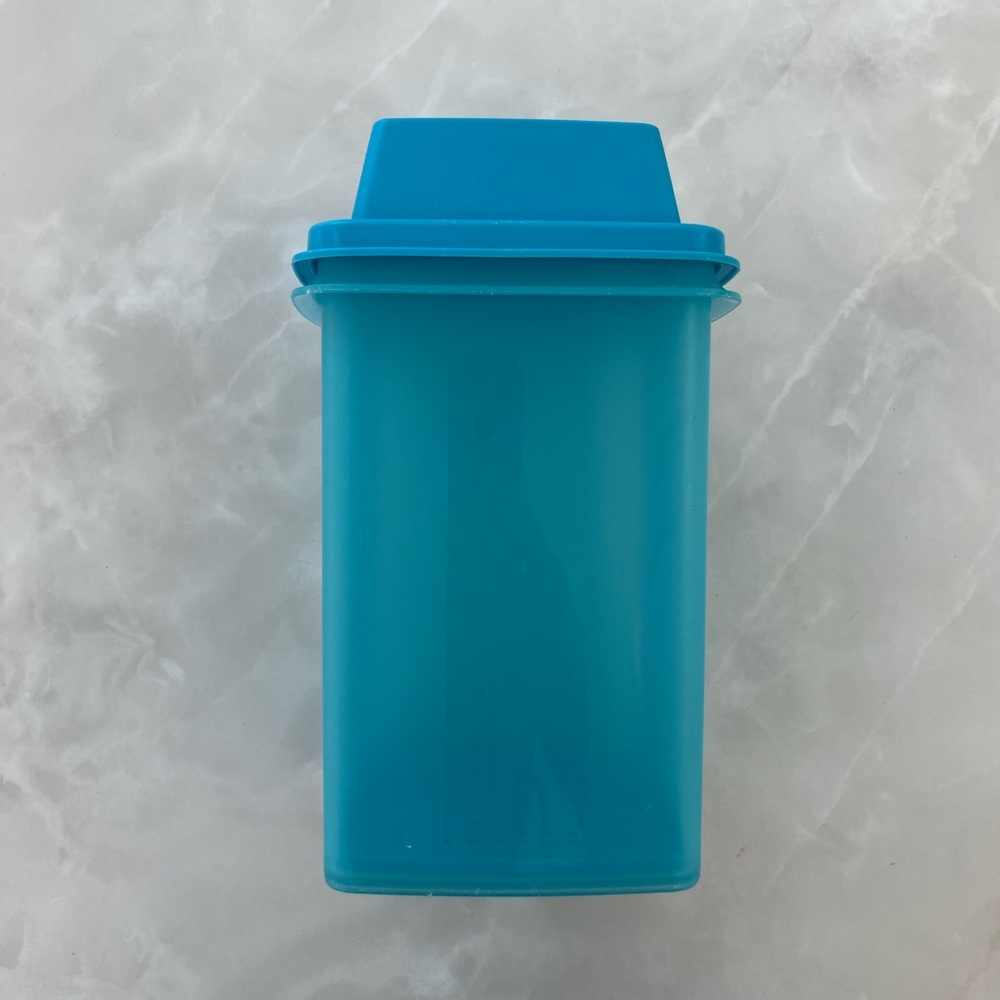 Tupperware Pick-A-Deli Pickle Olive Jalapeño Container Keeper Blue 3piece 1330-8